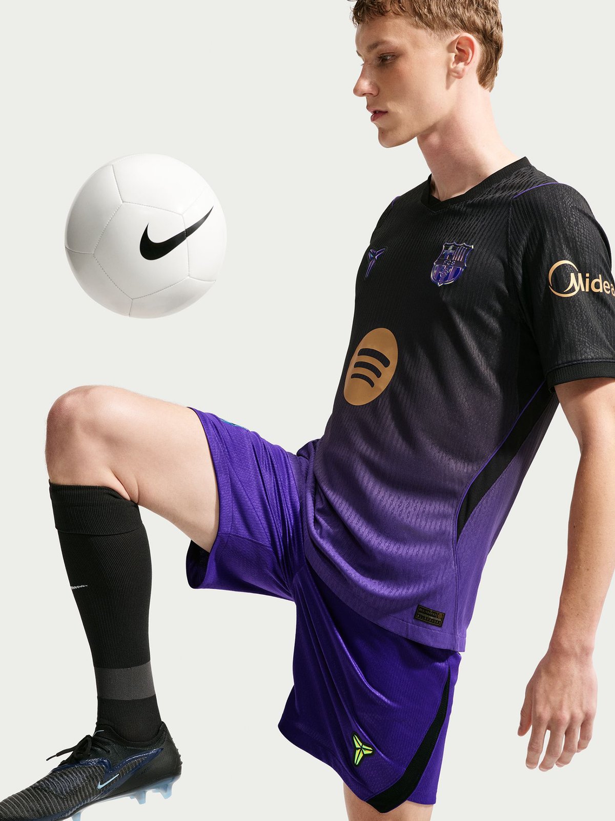 Men's Replica Nike Barcelona Away Jersey 26/27 - Image 4