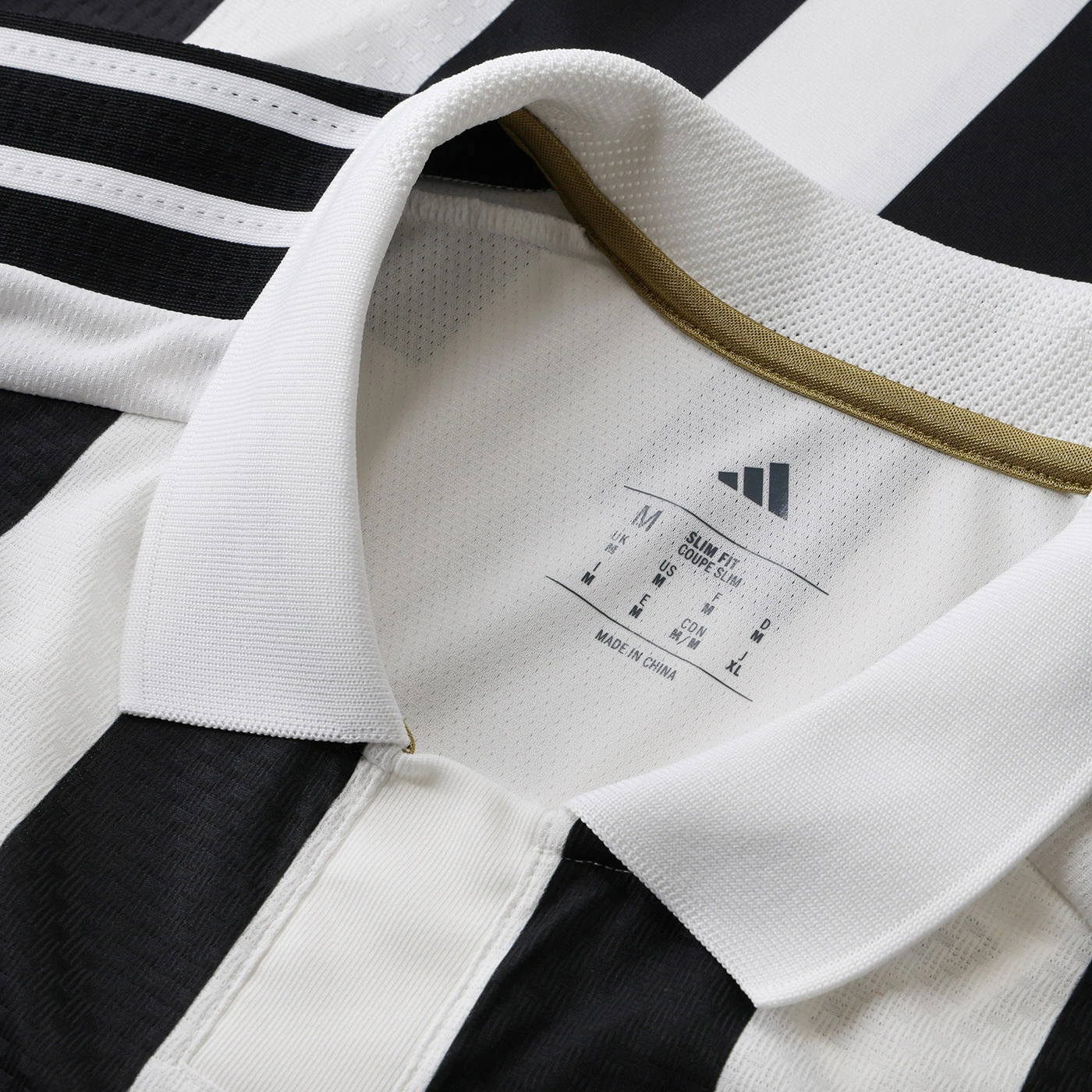 Men's Authentic adidas Juventus Home Jersey 26/27 - Image 11
