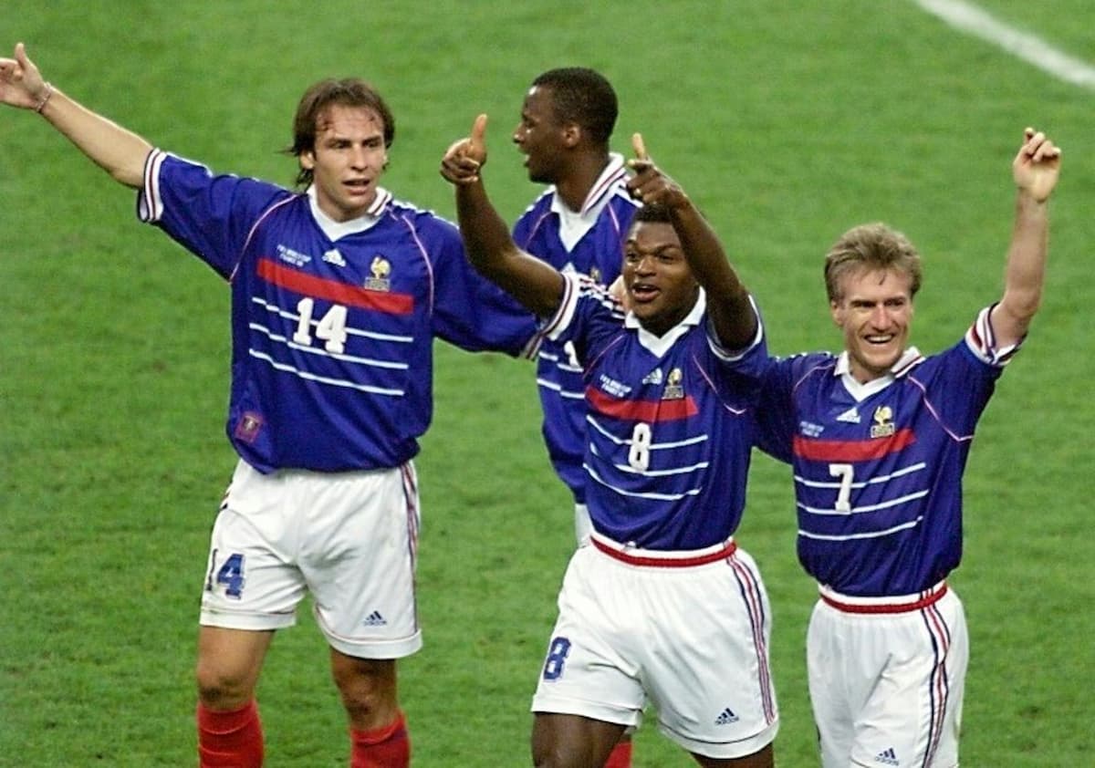 Retro Men's France Home Jersey 1998 - Image 14