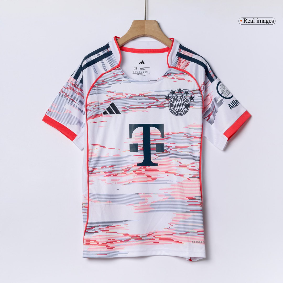 Kid's Bayern Munich Away Kit 25/26 - Image 4
