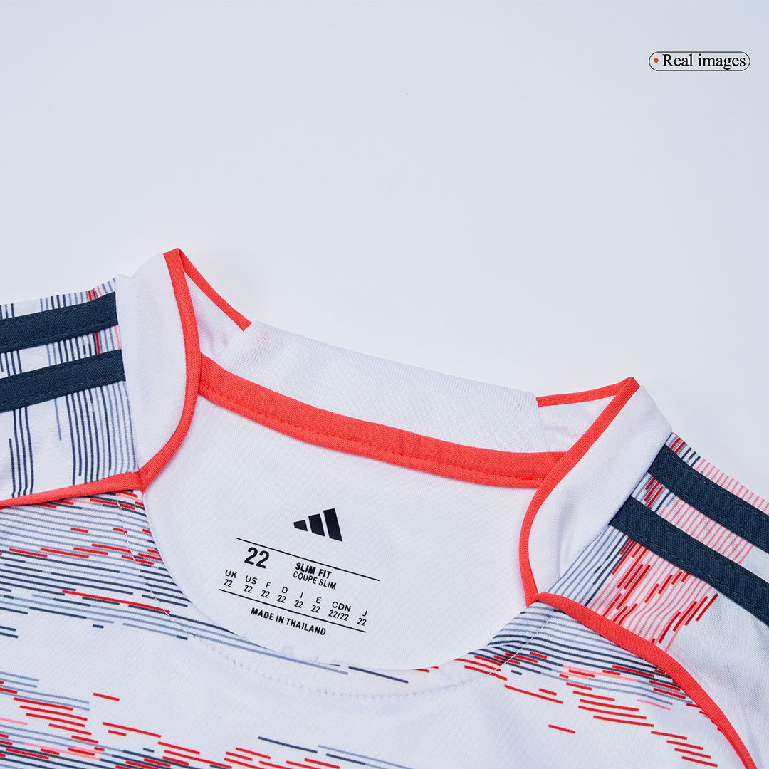Kid's Bayern Munich Away Kit 25/26 - Image 8